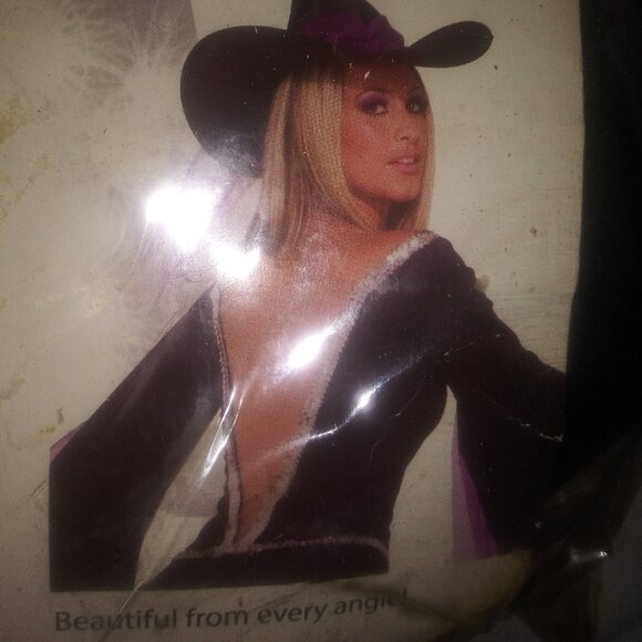 Ballroom witch. - Picture 4 of 5